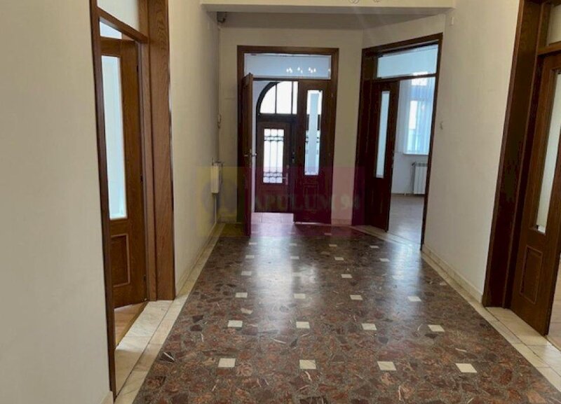 Apartament 4 camere in vila- Gara de Nord.