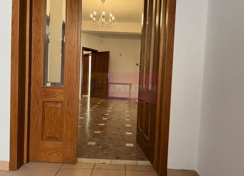 Apartament 4 camere in vila- Gara de Nord.